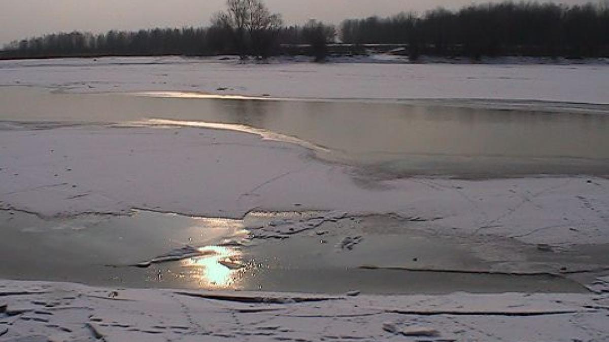 gerul ar putea lasa orase intregi fara apa dunarea a inghetat in proportie de 80