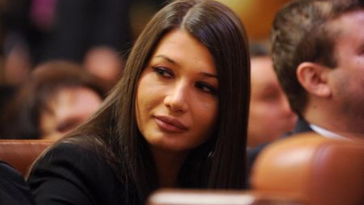 inca un discurs marca eba in parlamentul european electricienii si tamplarii sustinuti de fiica