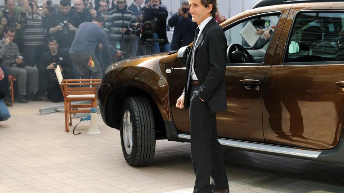 alain prost si david coulthard se vor intrece pe gheata cu dacia duster la moscova