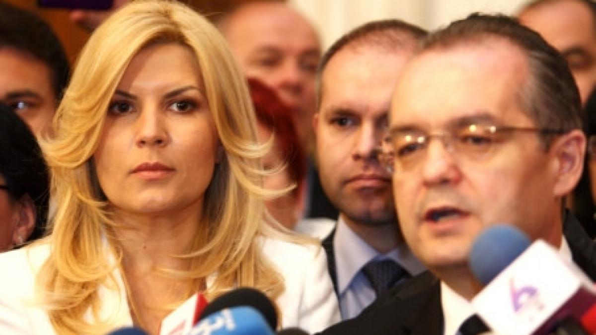 udrea emil boc va ramane in istorie ca premierul care a reusit sa salveze romania