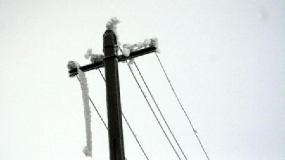 aproape 140 de localitati din ilfov si giurgiu au ramas fara energie electrica din cauza ninsorii