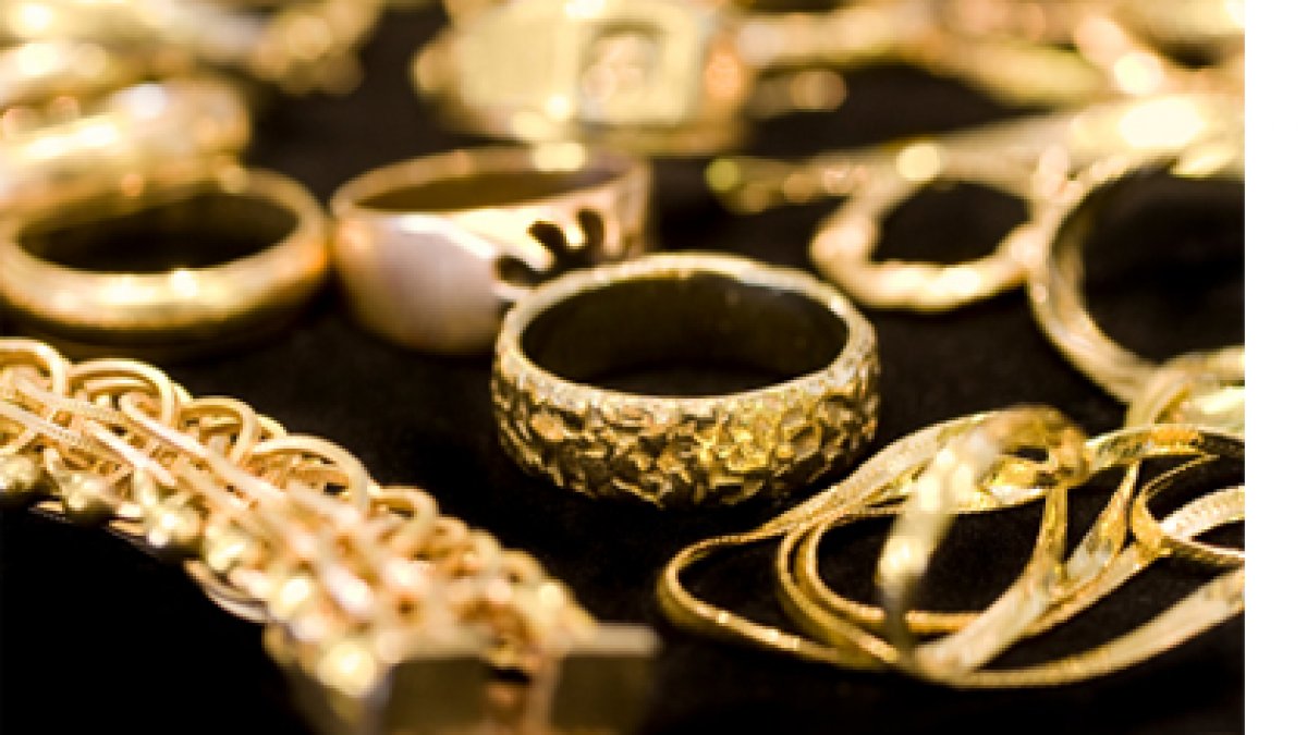 instance Arctic tube Sibiu: 15 traficanţi de bijuterii de aur, cercetaţi de procurorii DIICOT