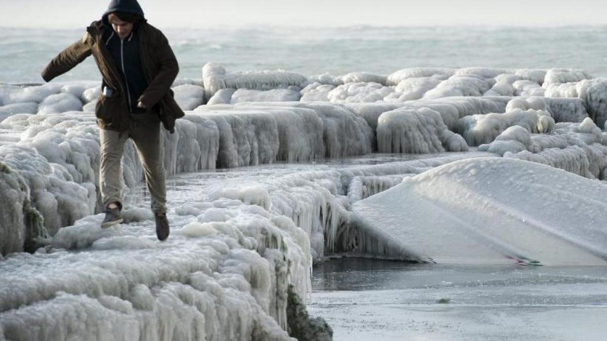 marele inghet a pus stapanire pe europa gerul ucide europenii pe capete un om al strazii de origine