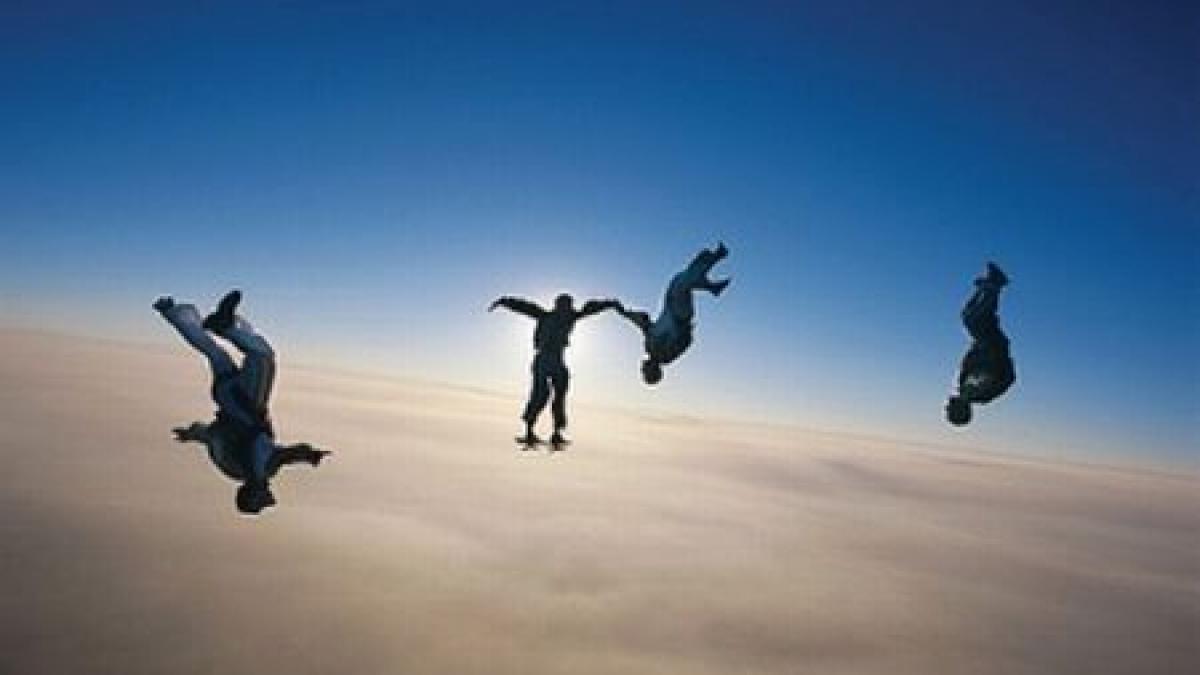 the economist partidele de la putere din romania in cadere libera