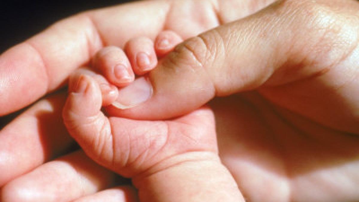 ai nimanui 15 bebelusi uitati de parinti se afla in grija asistentelor maternitatii din arad