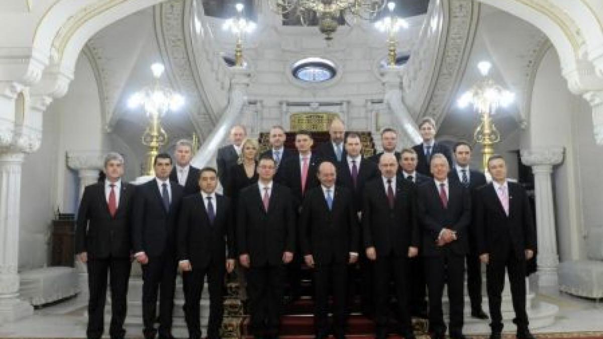 noii ministri gafeuri de prima mana momente amuzante de la ceremonia de investire a guvernului