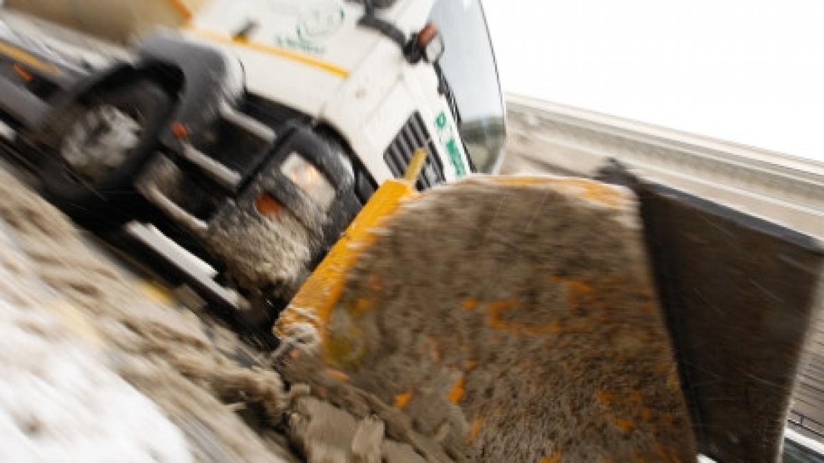 cele patru confederatii patronale din romania pun la dispozitie 50 de utilaje de deszapezire