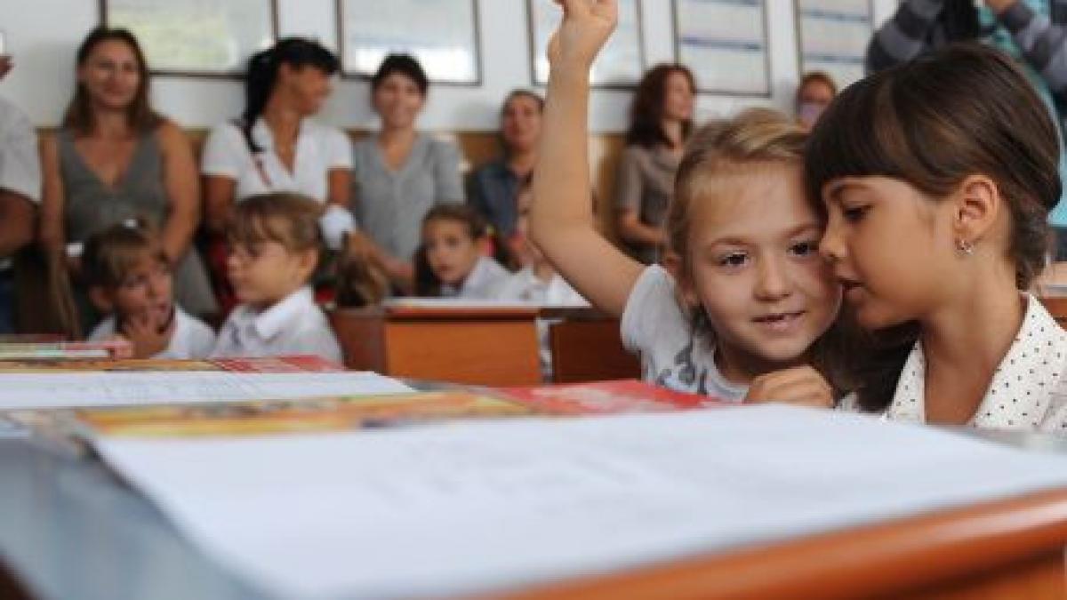 ministerul educatiei circa 3 500 de unitati de invatamant sunt afectate de vremea nefavorabila
