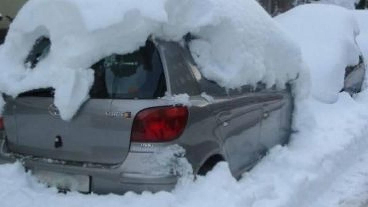 o avalansa a blocat dn6 15 masini captive in zapada