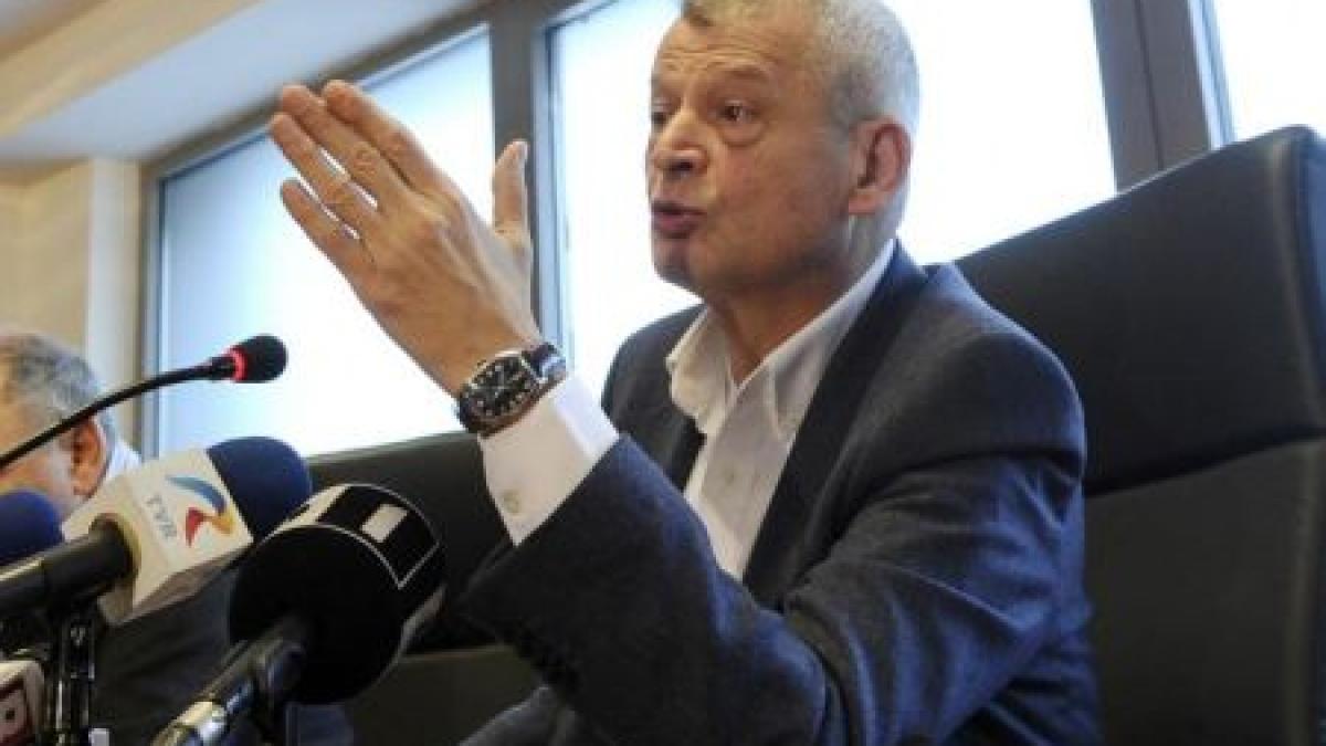 oprescu catre bucuresteni renuntati la deplasarea cu masinile proprii nu parcati pe prima banda