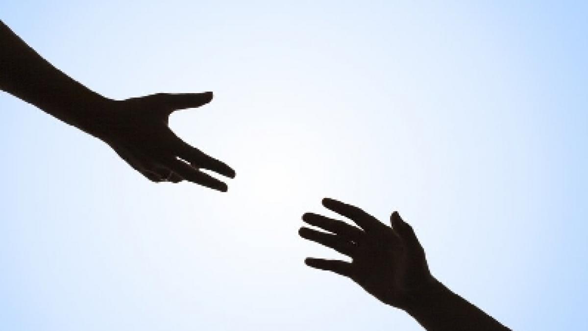 solidaritatea romanilor nu moare nici macar in vremuri de criza zeci de voluntari ajuta oamenii