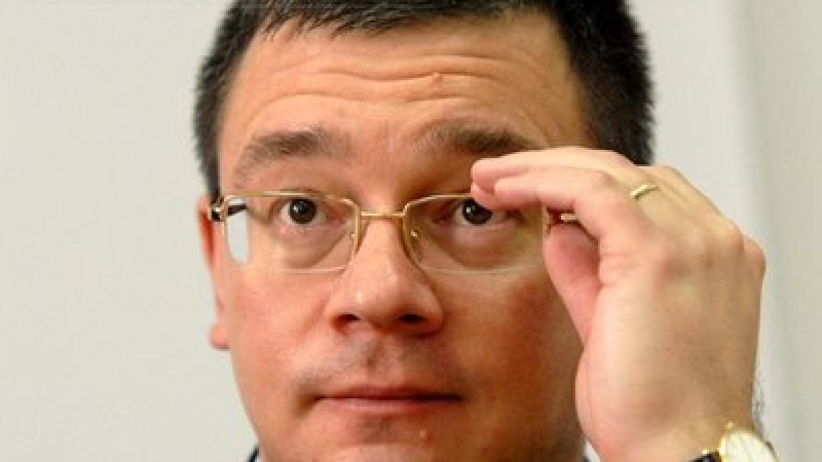 ungureanu interesat de deszapezirea din bucuresti unde este guvernul si iasi unde ii stau parintii