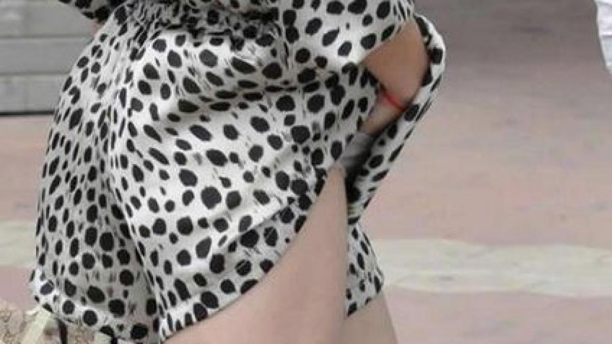 99 9 din barbati nu pot trece cu vederea aceasta imagine o fi avand un buzunar secret acolo