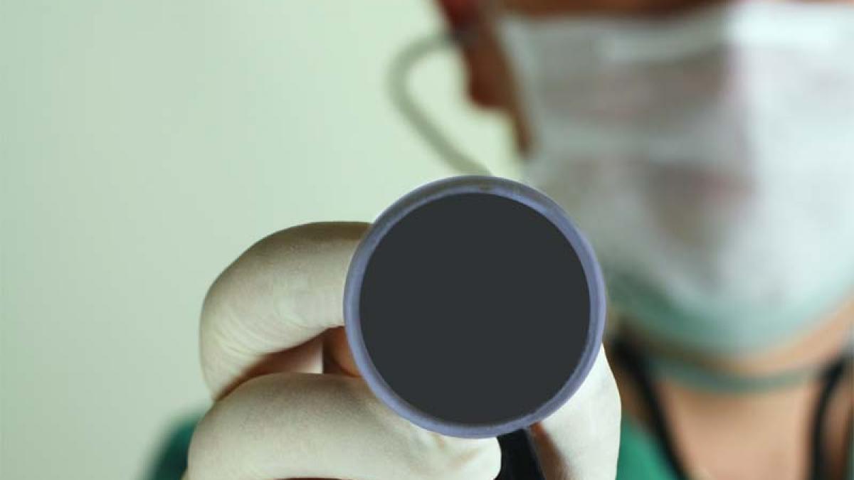 exodul halatelor albe lasa sistemul sanitar din romania in moarte clinica medicii din tara aleg sa