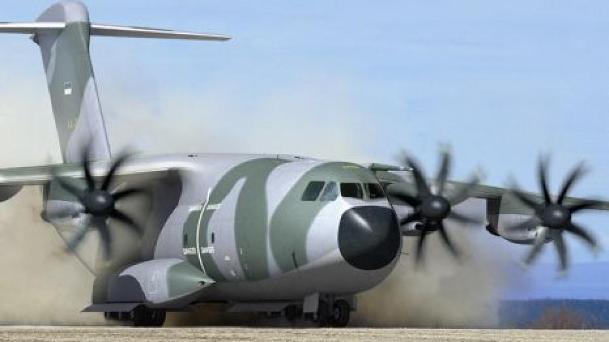 tanar clujean in soc septic adus de urgenta in bucuresti cu un avion militar