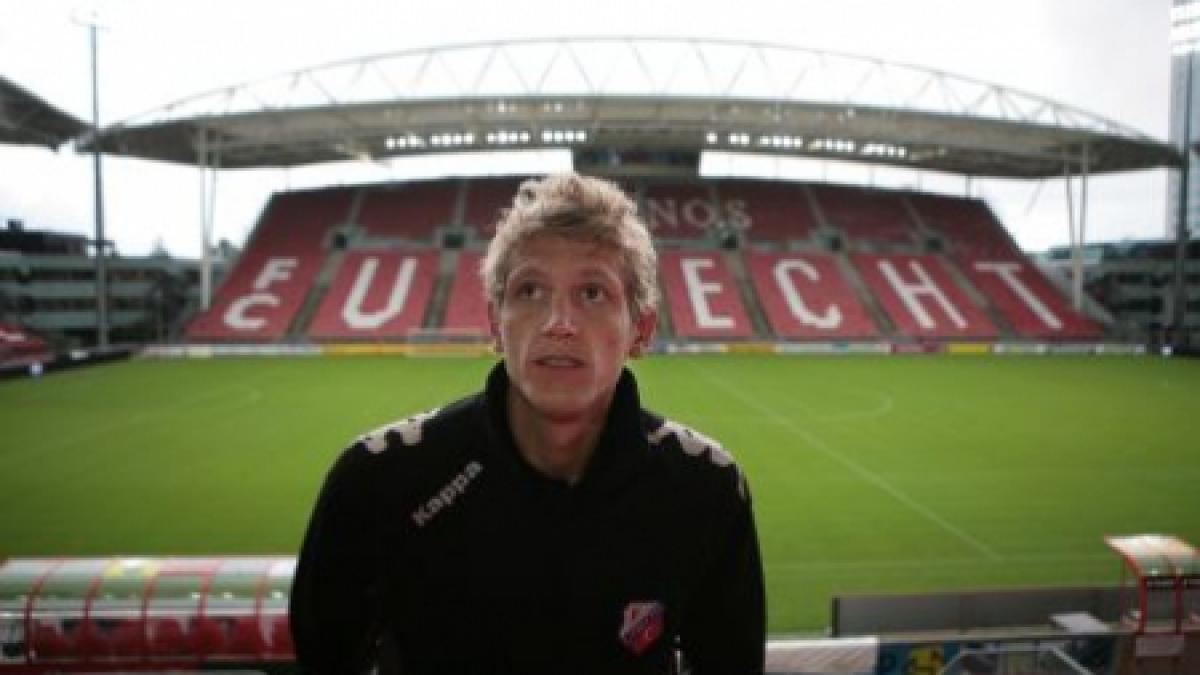 mihai nesu sarbatorit pe stadion niciodata nu vei fi singur