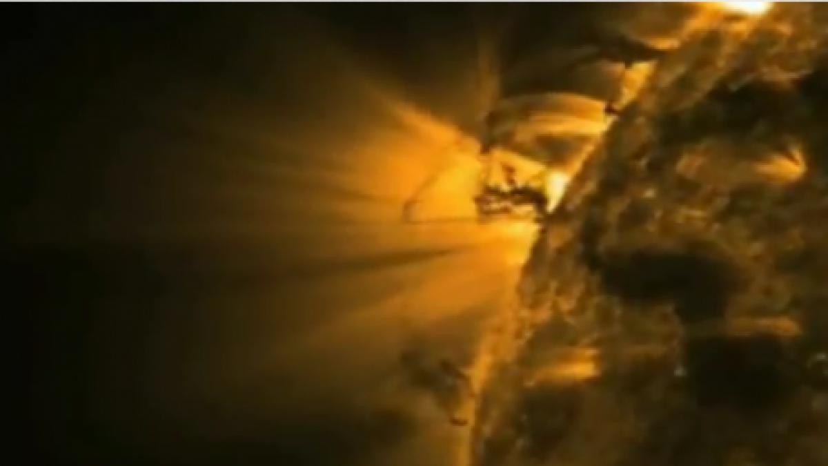 oamenii de stiinta inmarmuriti au filmat o furtuna solara mare cat pamantul imagini impresionante