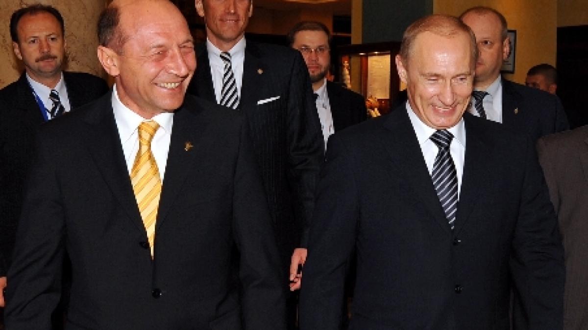 reuters basescu pariaza pe planul lui putin l a numit pe vechiul sau aliat in functia de premier