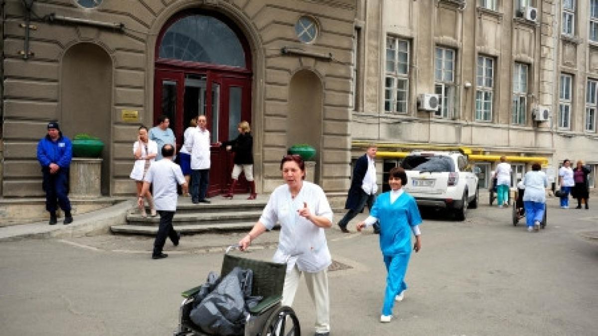 spitalul din piatra neamt evacuat din cauza unui miros puternic de gaze