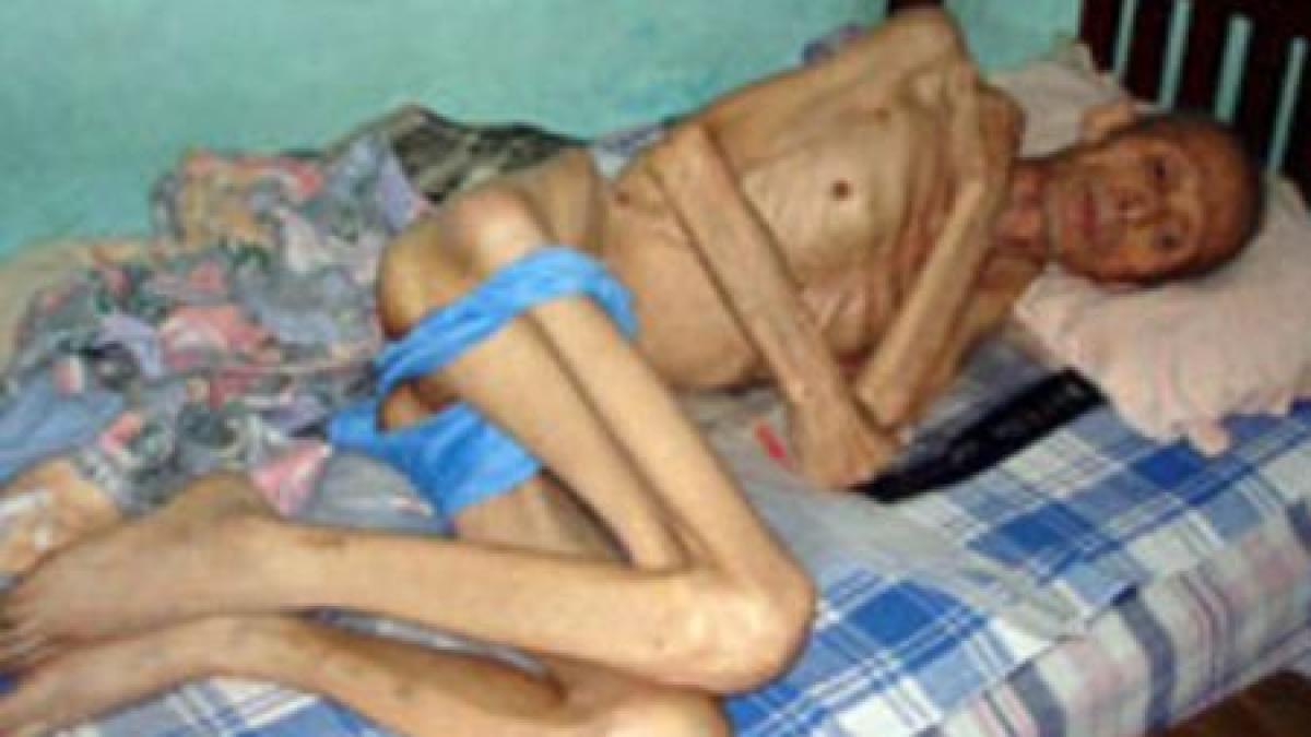 fenomenul saraciei ucide cadavrele a trei japonezi gasite la doua luni dupa ce au murit de foame