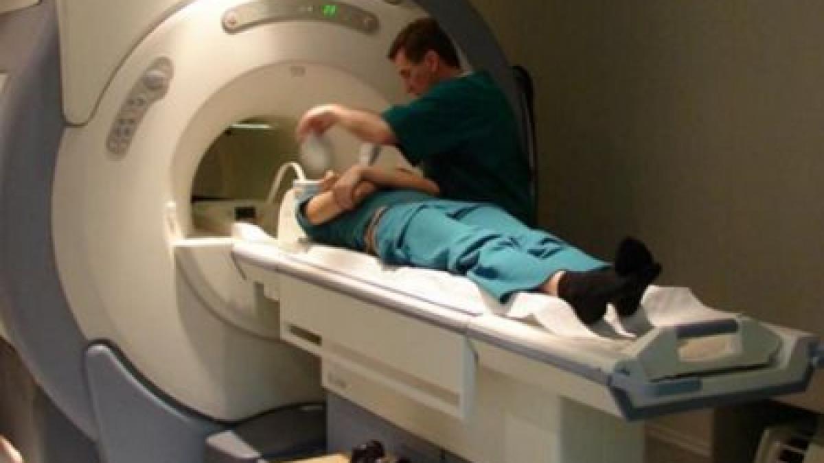 un aparat de un milion de euro zace la spitalul din galati medicii nu stiu sa l foloseasca