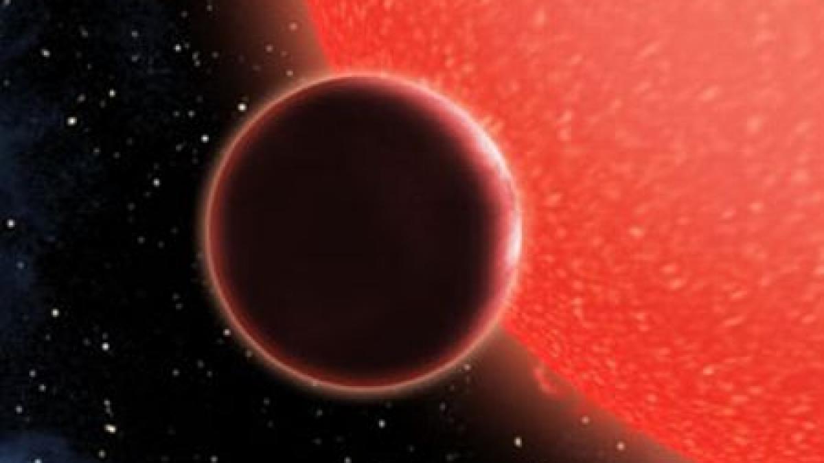 o lume acvatica ce pluteste in cosmos planeta de apa descoperita in afara sistemului nostru solar