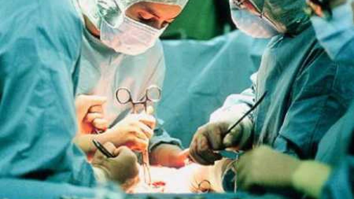 seful firmei de gaze a fost operat insa doctorii sunt inca rezervati cu privire la sansele lui de