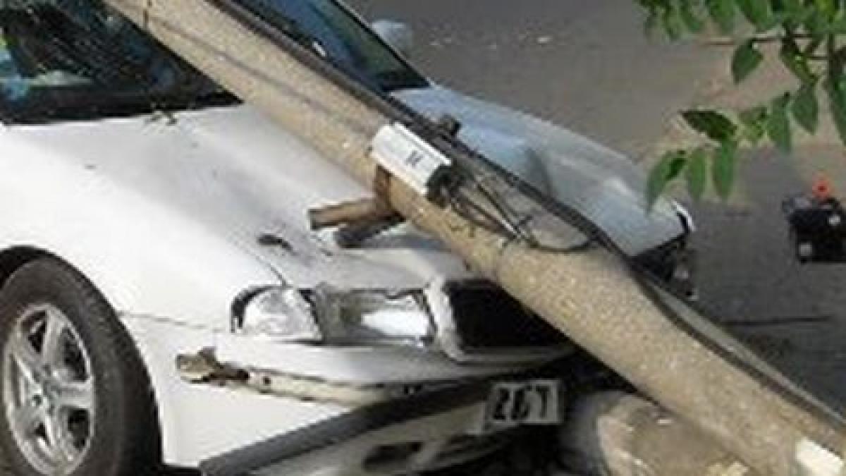 si a parcat masina regulamentar si s a trezit cu ea distrusa ce a patit o femeie din brasov