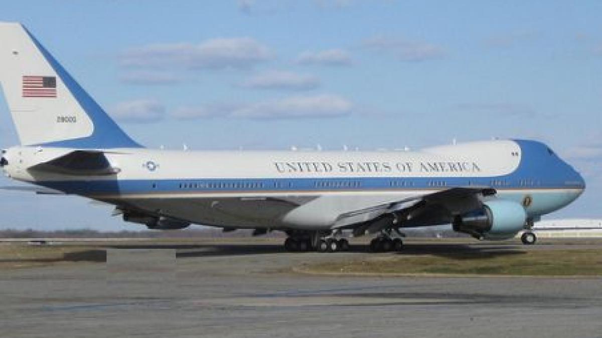 o ora de zbor cu avionul prezidential american air force one costa aproape 180 000 dolari