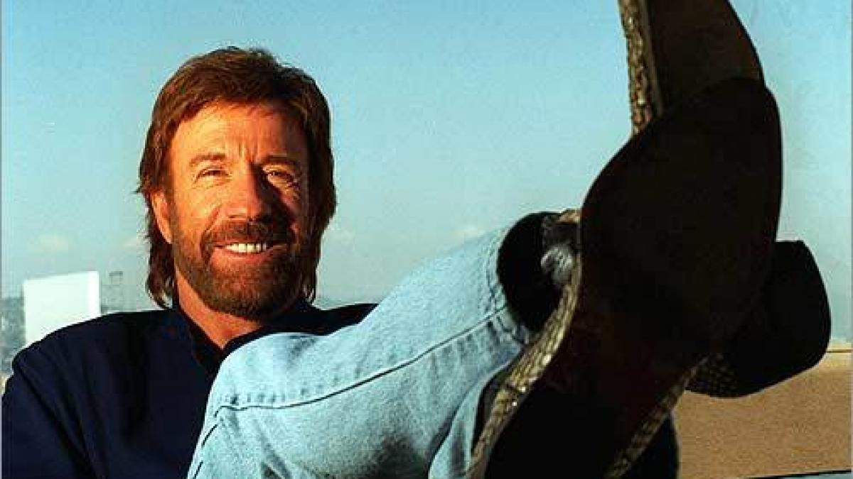 popularitate fara limite slovacii vor sa numeasca un pod chuck norris