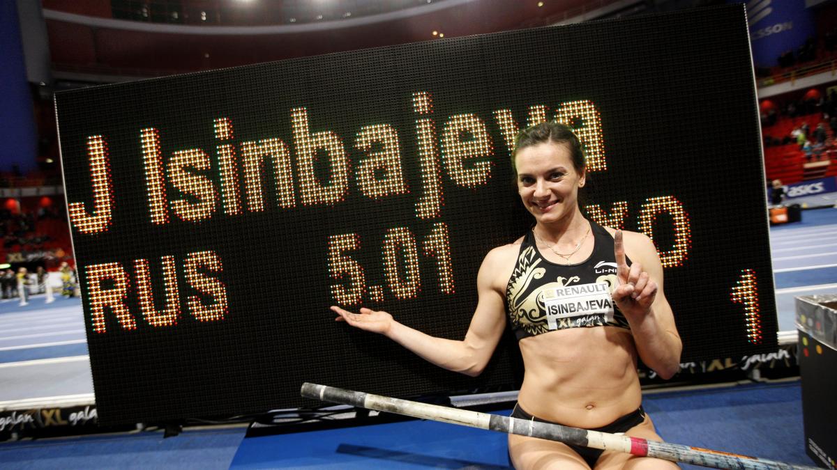 yelena isinbayeva a stabilit un nou record mondial in sala la saritura cu prajina