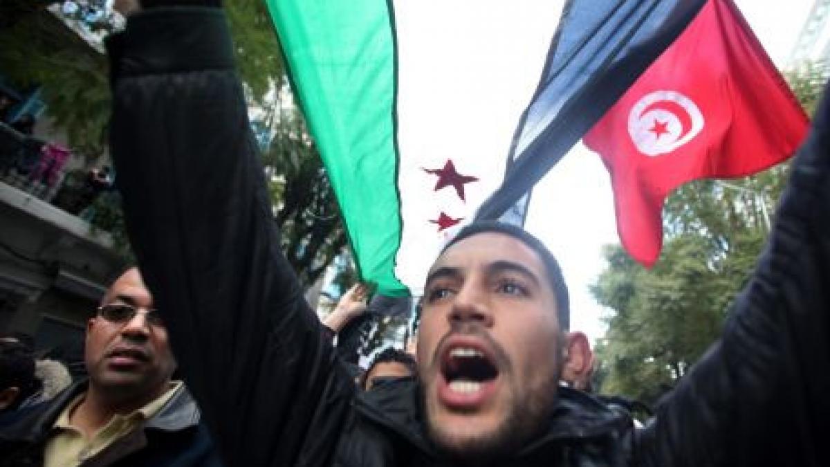 peste 3 000 de manifestanti din tunisia cer demisia guvernului