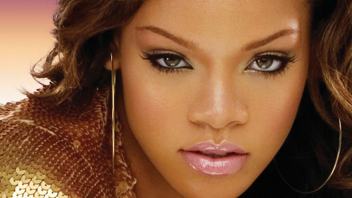 rihanna dorita pentru rolul lui whitney houston intr un film biografic