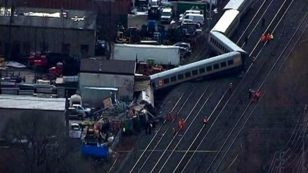 trei morti si peste 40 de raniti in canada in urma deraierii unui tren de pasageri