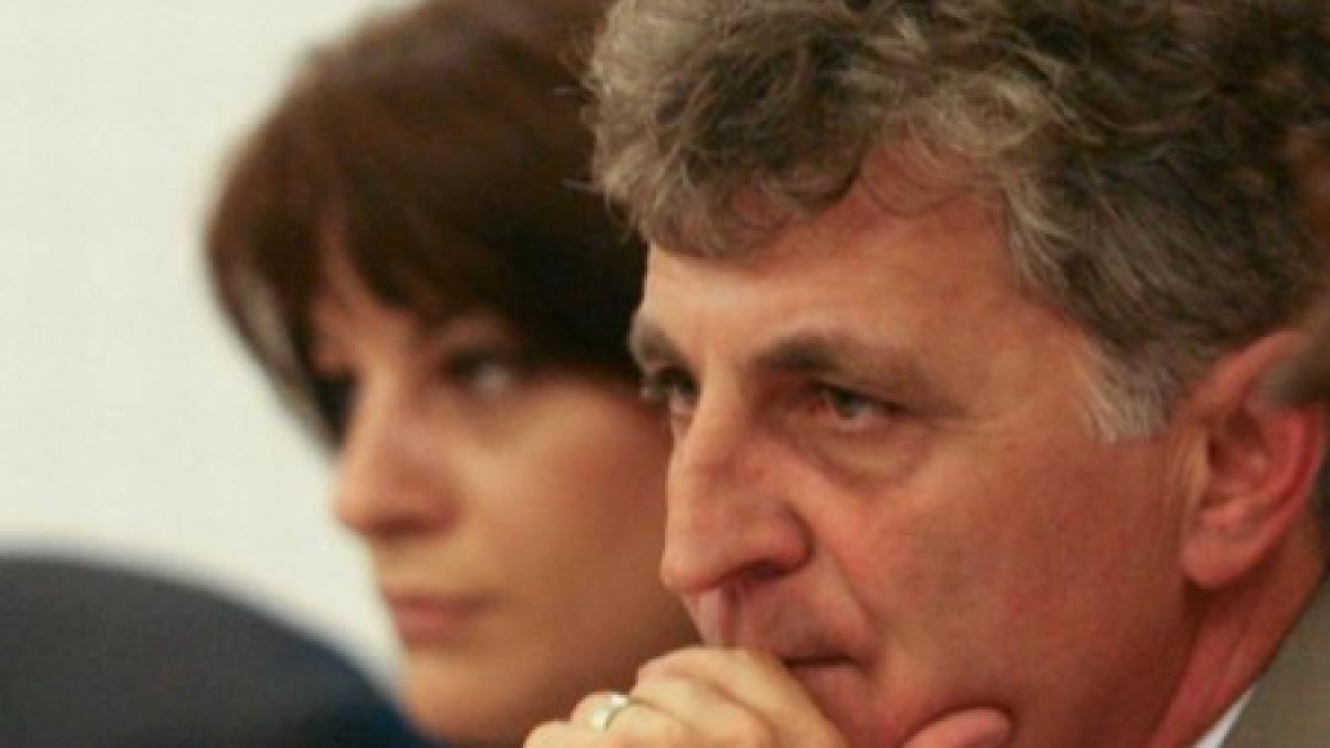 mircea dusa deputat psd legea lustratiei a fost modificata pe picior de pdl pentru anumite persoane