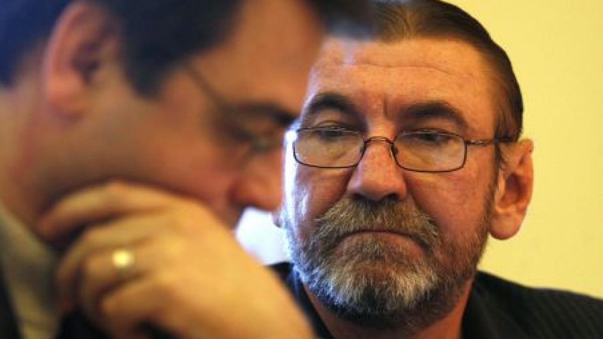 patru apropiati ai pdl din cna au votat pentru suspendarea emisiei antena 3 vezi cine incearca sa