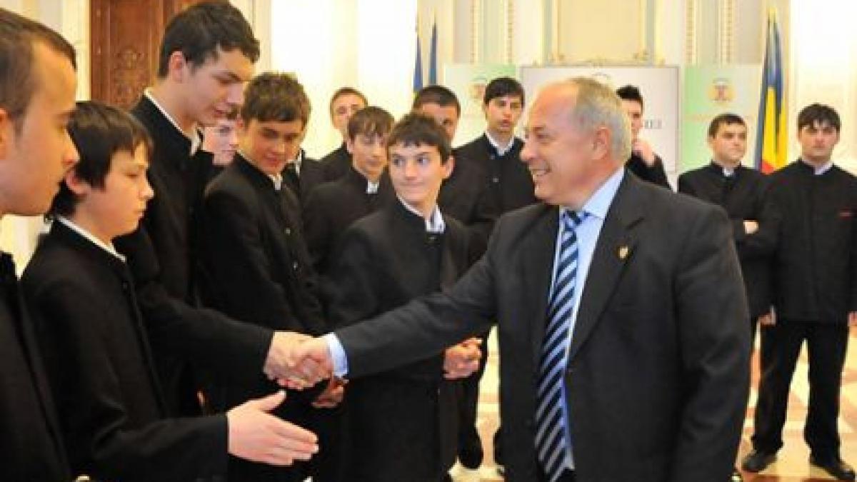 toader mocanu numit de parlament membru si vicepresedinte al comisiei pentru controlul sie