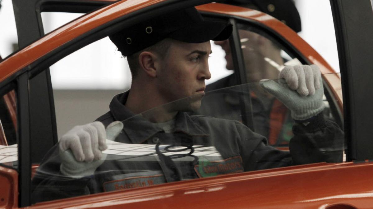 cum se fac masinile la 200 de km de romania chinezii ne ar putea pune pe butuci industria auto