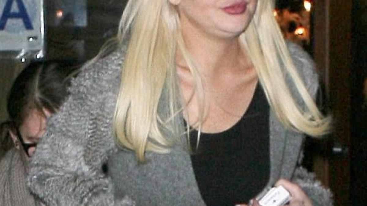 i ai admirat trupul in playboy dar acum nu te ai mai uita la ea nici platit vedeta care s a indopat