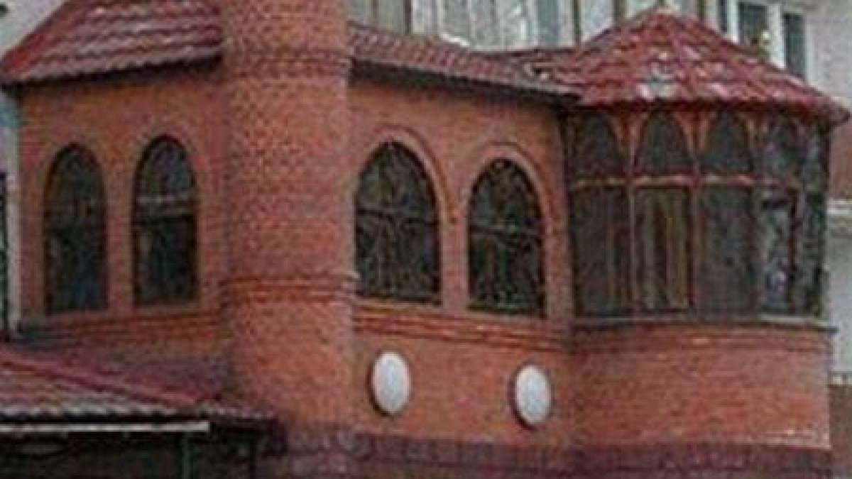 imaginea de pe facebook care te va lasa cu gura cascata a vrut sa fie si el ca gigi becali