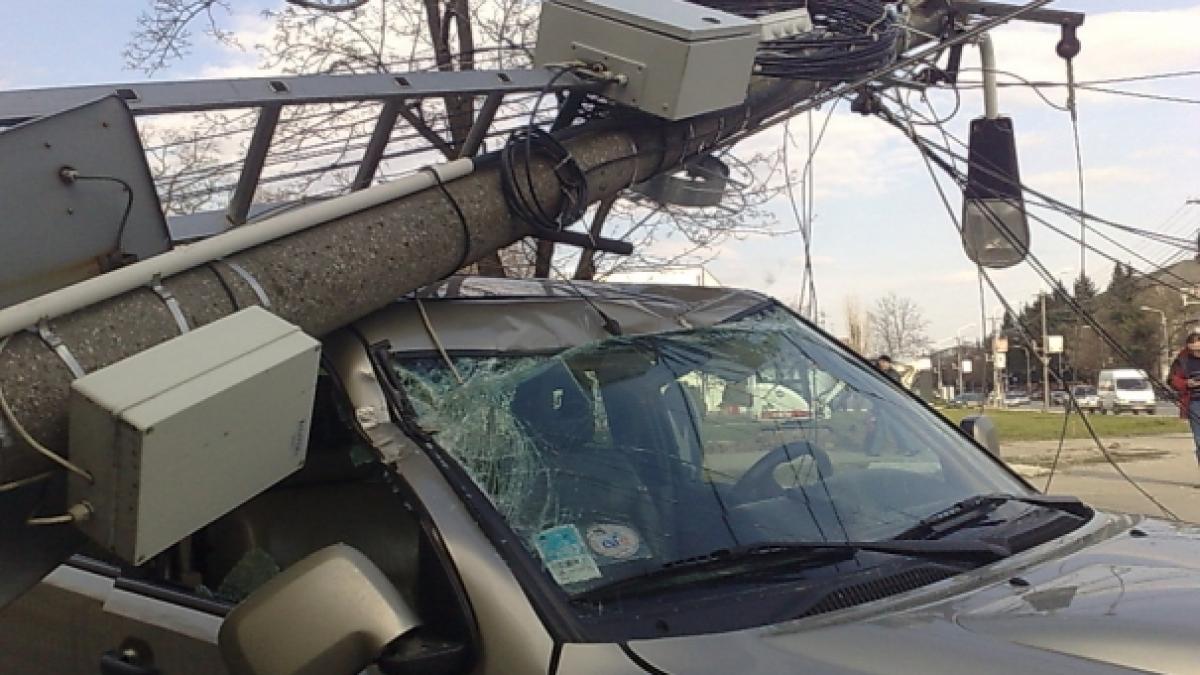 circulatia rutiera intrerupta pe bd milea din capitala din cauza unui accident