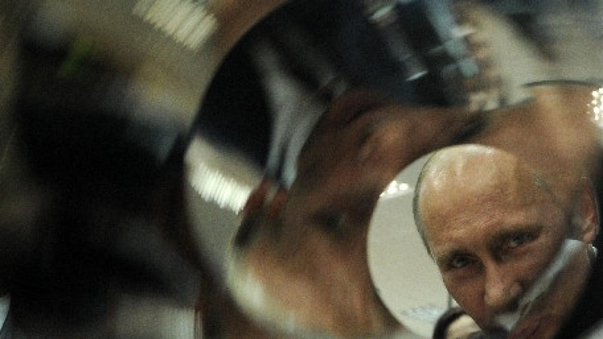 rusia in pragul alegerilor prezidentiale vladimir putin creditat cu cele mai mari sanse de castig