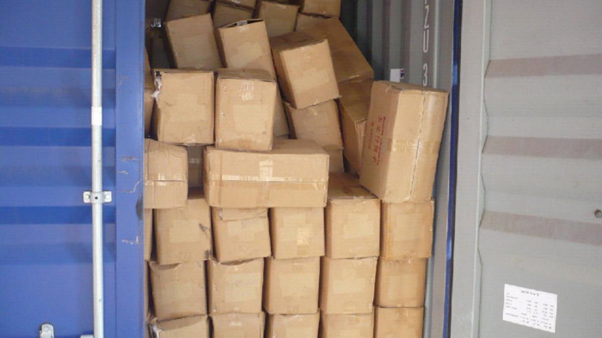 sua contrabanda cu produse nike gucci louis vuitton de 325 de milioane de dolari