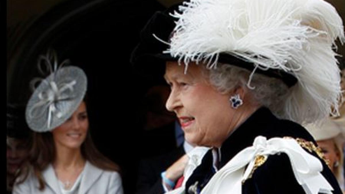 regina angliei se comporta ca o soacra kate middleton e prostanaca lenesa si cheltuitoare