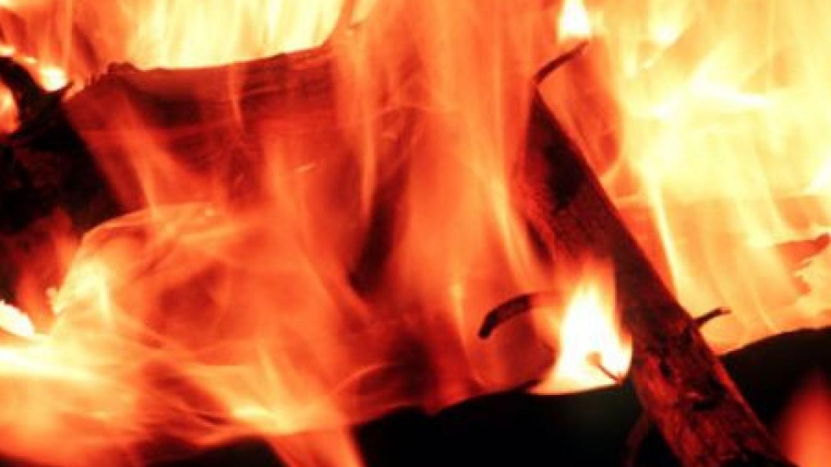 un iesean a murit carbonizat de un arc electric langa gara socola