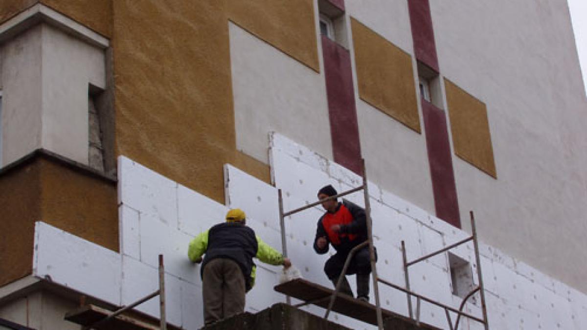 la brasov izolarea termica a blocurilor vine la pachet cu adeziunea la pdl