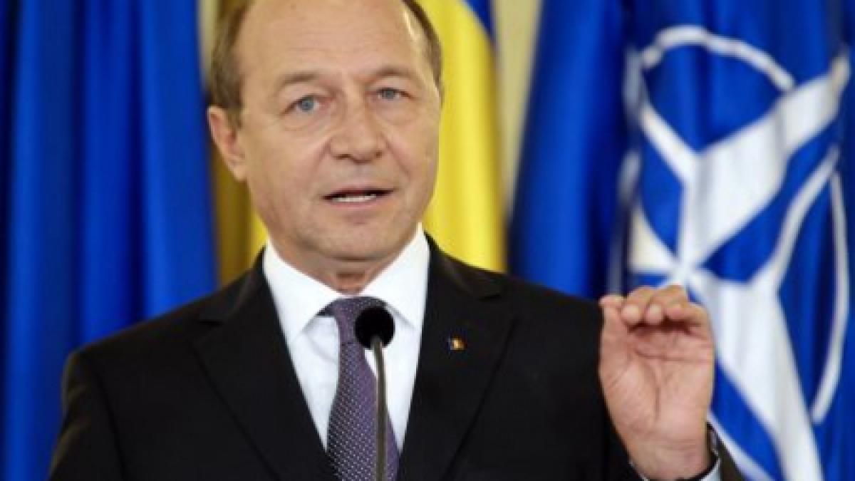 basescu cere parlament unicameral cu 300 de membri si vot uninominal pur