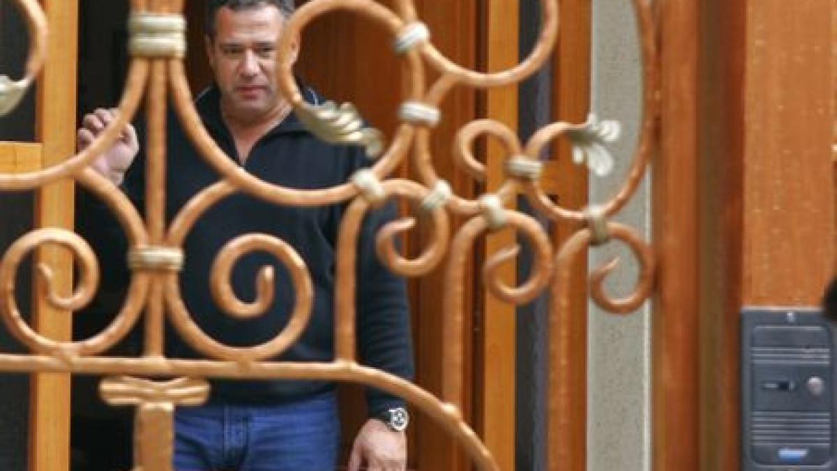 adrian iovan cercetat penal fostul pilot a impuscat un caine