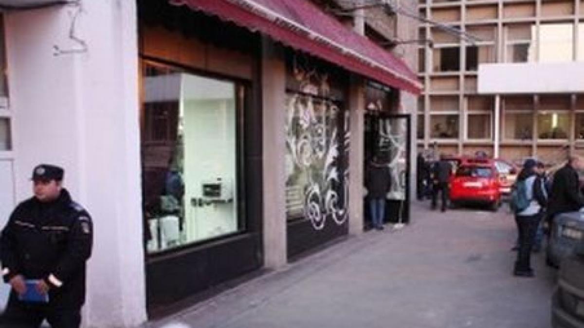 la 3 zile de la masacru urme din creierul femeii impuscate in cap erau inca pe jos revista presei 8