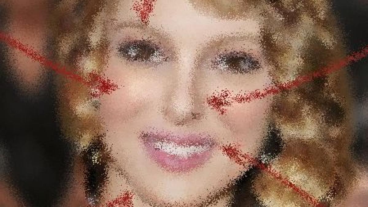 toate femeile vor sa arate ca ea frumusetile lumii s au contopit in femeia perfecta